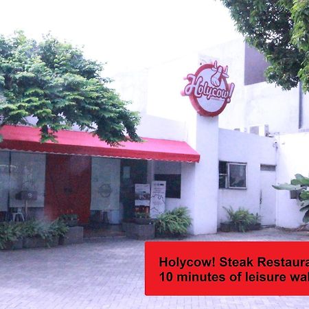 Harvia Suites Kebon Jeruk Yakarta Exterior foto