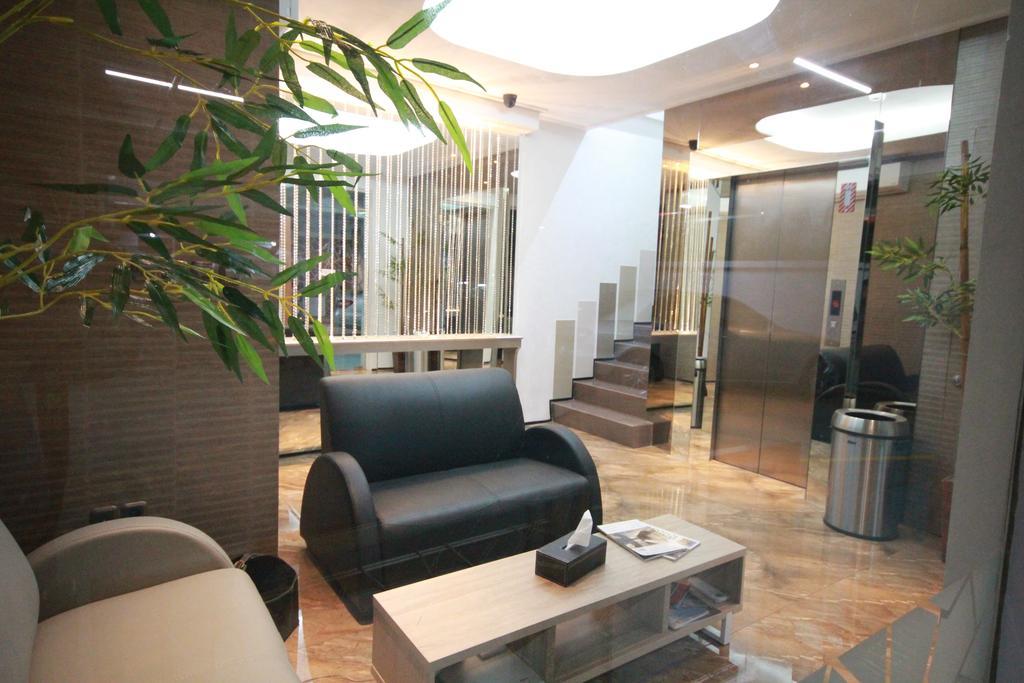 Harvia Suites Kebon Jeruk Yakarta Exterior foto