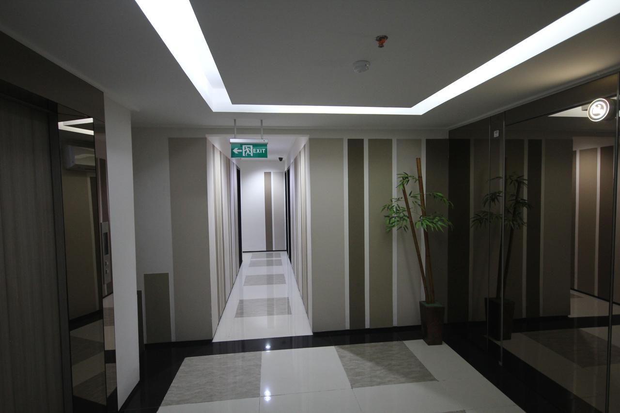 Harvia Suites Kebon Jeruk Yakarta Exterior foto
