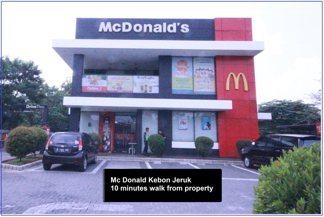 Harvia Suites Kebon Jeruk Yakarta Exterior foto