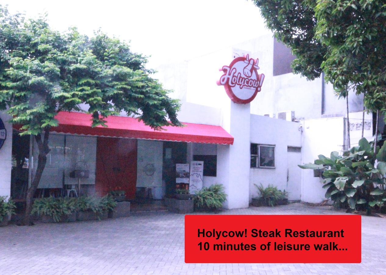Harvia Suites Kebon Jeruk Yakarta Exterior foto