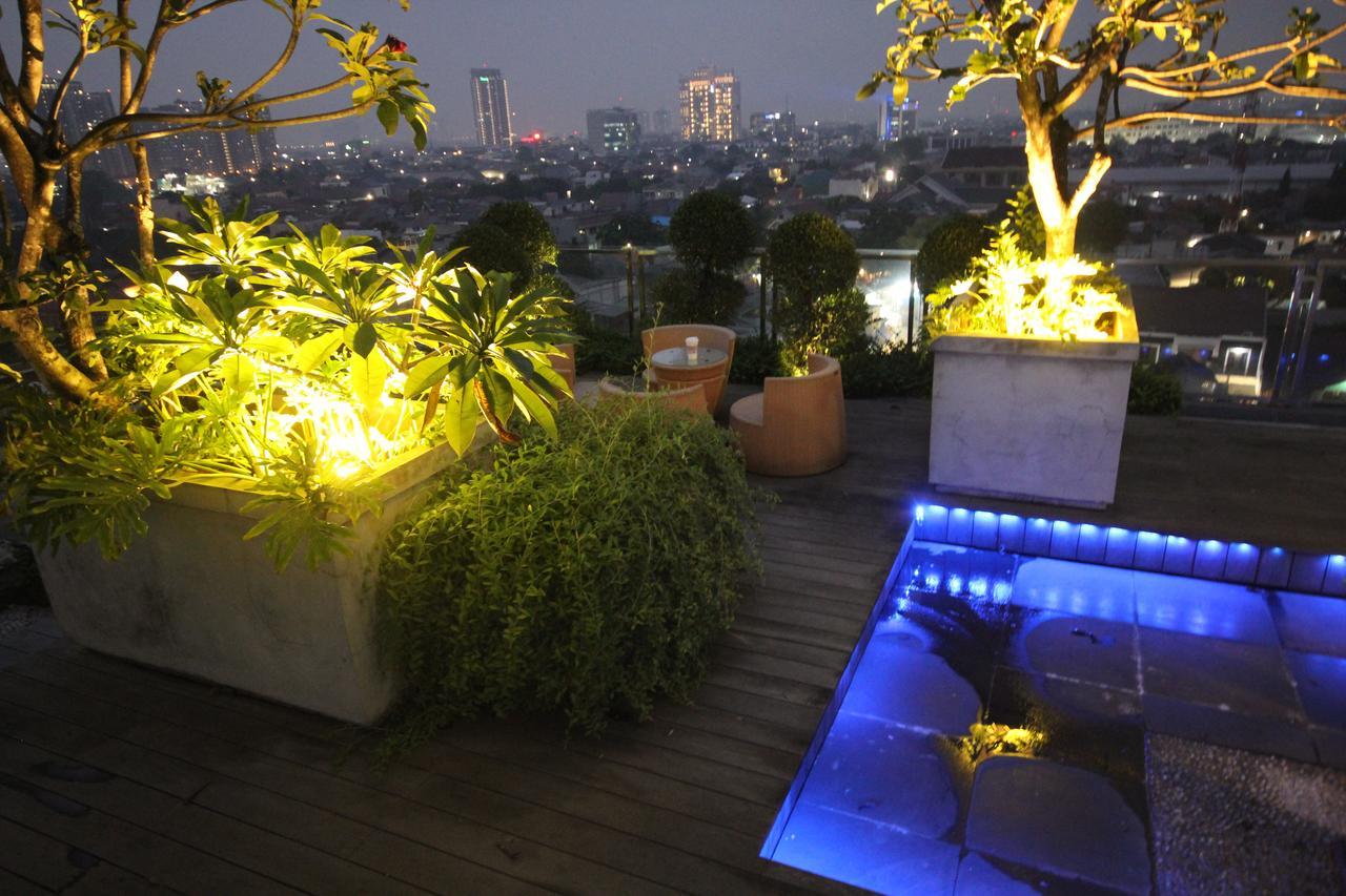 Harvia Suites Kebon Jeruk Yakarta Exterior foto