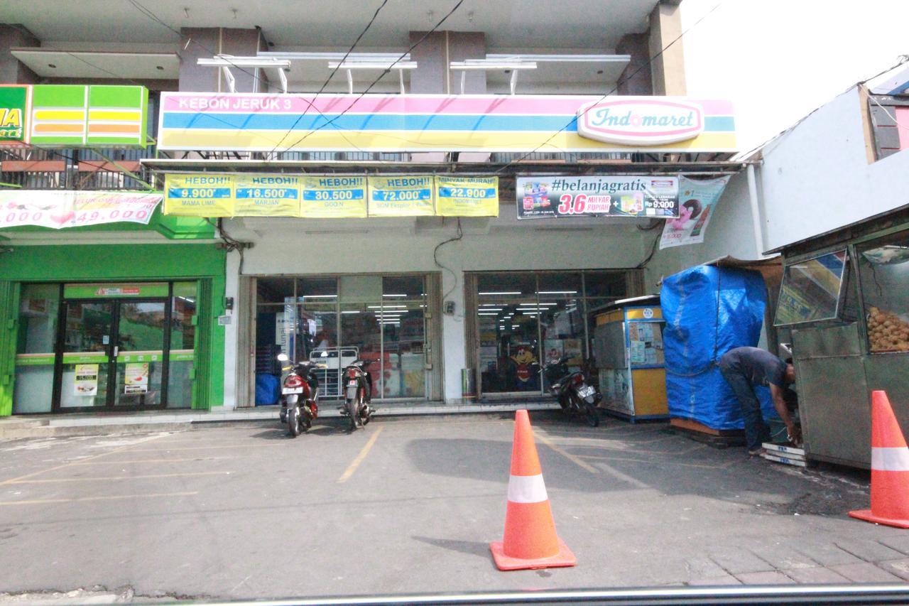 Harvia Suites Kebon Jeruk Yakarta Exterior foto
