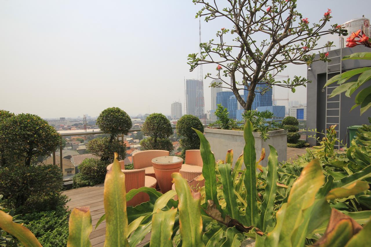 Harvia Suites Kebon Jeruk Yakarta Exterior foto