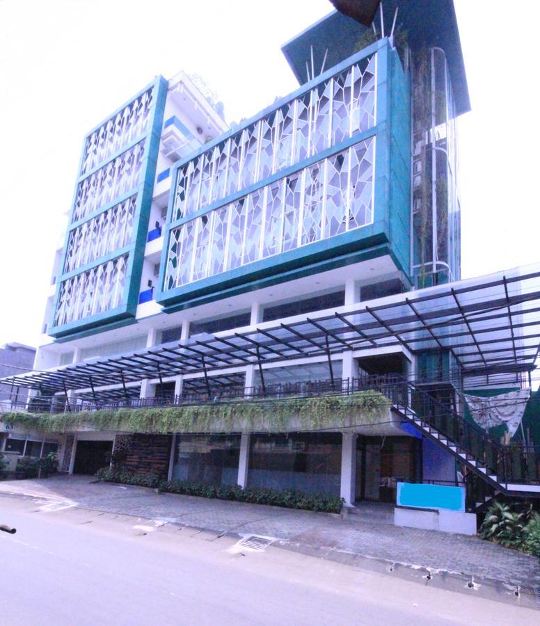Harvia Suites Kebon Jeruk Yakarta Exterior foto