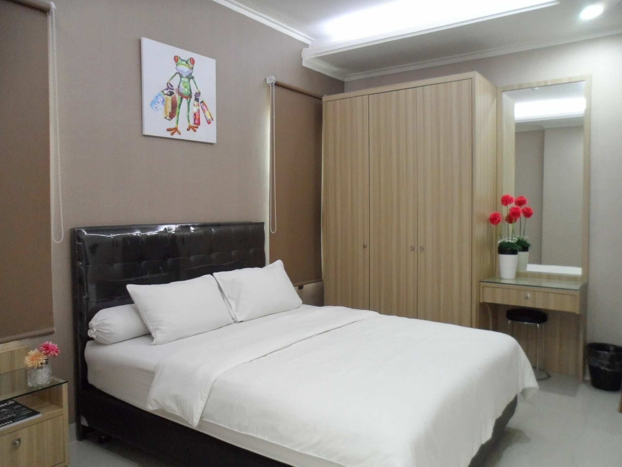 Harvia Suites Kebon Jeruk Yakarta Exterior foto